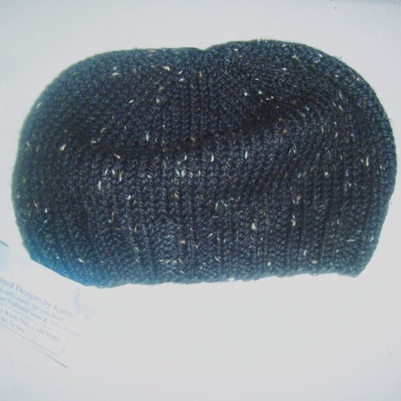Hand Knitted Cap by Kathy - Picture 1 of 3